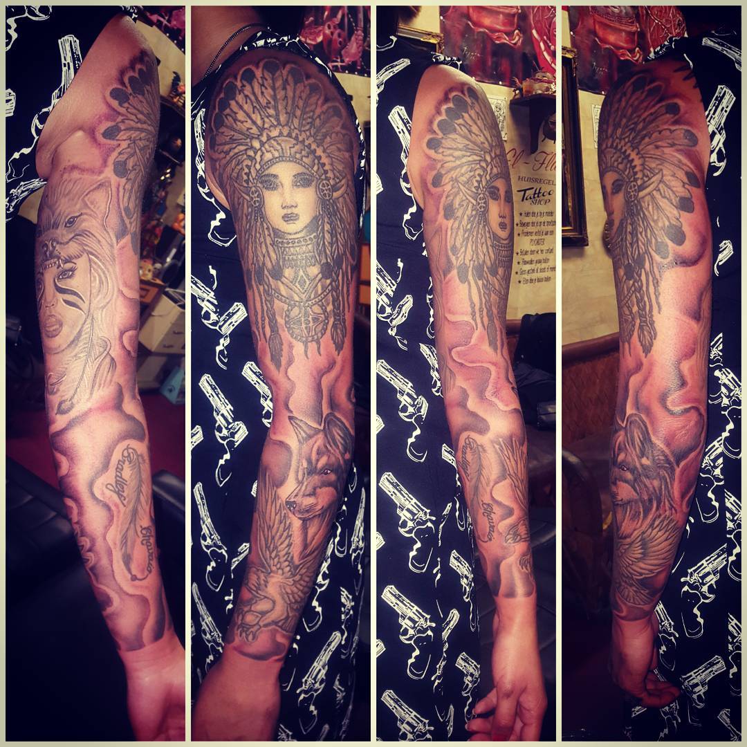 Sleeve's done .female soldier ??
